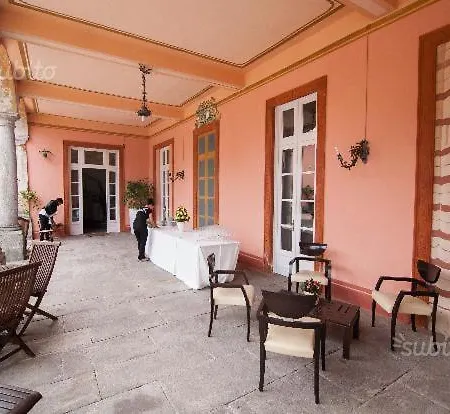 Villa Per Soggiorni Ed Eventi Varese